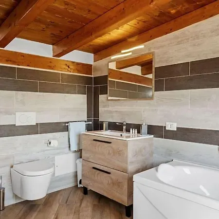 Ma'house- With Jacuzzi & Sea View-